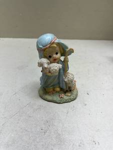 lot 519 image: Little Shepherd with Lambs Figurine