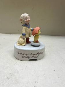 lot 535 image: Raindrops Keep Falling Music Box Working