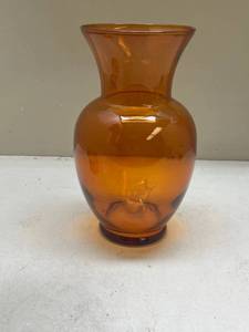 lot 564 image: Amber Glass Hurricane Vase