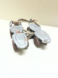 lot 579 image: Metal Roller Skates with Canvas Straps