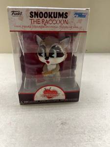 lot 591 image: Funko Snookums the Raccoon Villainous Valentines Vinyl Figure