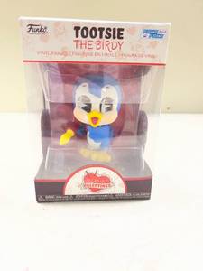 lot 592 image: Funko Pop Tootsie The Birdy Villainous Valentines Vinyl Figure