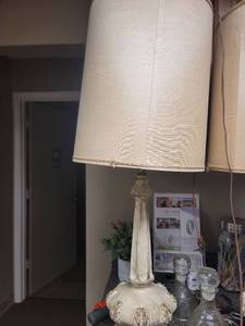 lot 3815 image: Mid-Century Ornate Table Lamp