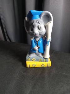 lot 2347 image: Graduating Mouse Ceramic Figurine