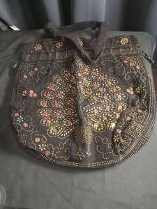 lot 3861 image: Beaded Floral Evening Bag