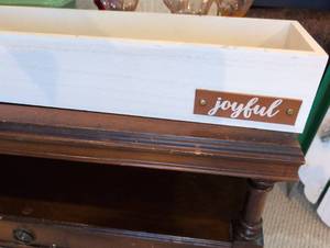 lot 2610 image: Kirklands Joyful White Decorative Tray Box