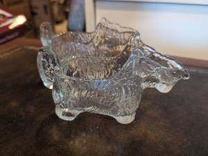 lot 2612 image: Vintage Scotties Cream and Sugar