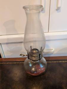 lot 2618 image: Clear Glass Oil Lamp with Brass Hardware