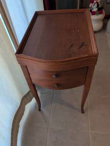 lot 2650 image: Traditional Two-Drawer Side Table