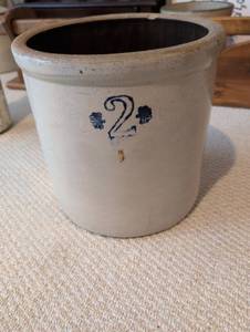 lot 2656 image: 2-Gallon American Stoneware Crock with Blue Decoration