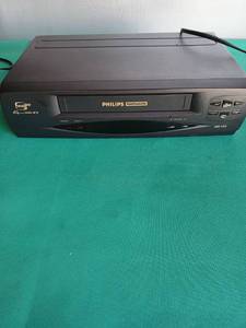 lot 9120 image: Philips Magnavox VHS VCR Player with USB Gold Cable