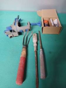 lot 9130 image: Mixed Woodworking Tools Lot with Clamps and Hand Tools - Retail $45