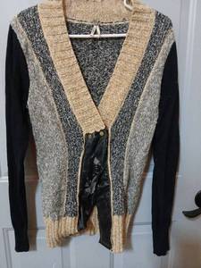 lot 9154 image: Pretty Angel Designer Knit Cardigan with Button Details - Retail $15