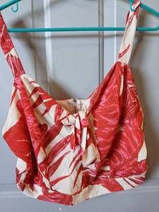 lot 9165 image: Womens Summer Clothing Bundle - Red Print Dress and Patterned Tank Top - Retail $25