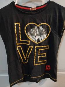 lot 9206 image: One Direction 1D Two Piece Pajama Set - Retail $15