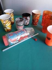 lot 9231 image: Mixed Collectible Drinkware and Cup Set - Retail $15
