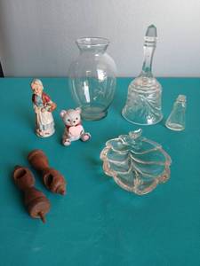 lot 9256 image: Mixed Collectibles and Home Decor Items Lot - Retail $15