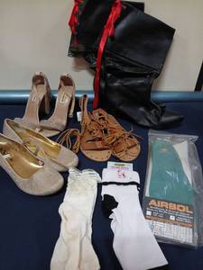 lot 9507 image: Womens Shoes and Accessories Bundle