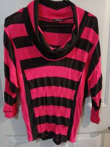 lot 9517 image: Womens Clothing Bundle - Striped Top, Polka Dot Blouse, Blue Sleeveless Top