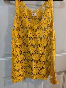 lot 9518 image: Yellow Crochet Lace Top and White Sequined T-Shirt Bundle