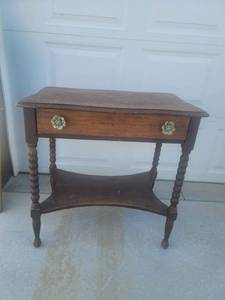 lot 1 image: Antique Barley Twist Cabinet