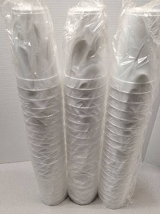 lot 3469 image: Foam white 32 oz cups 3 packs of 20