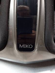 lot 4095 image: MIKO Foot Massager with Heat and Pressure Settings