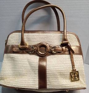 lot 4260 image: Designer Woven Straw Handbag with Leather Trim