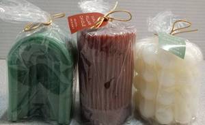 lot 4281 image: Decorative Candle Set - Three Pillar Candles