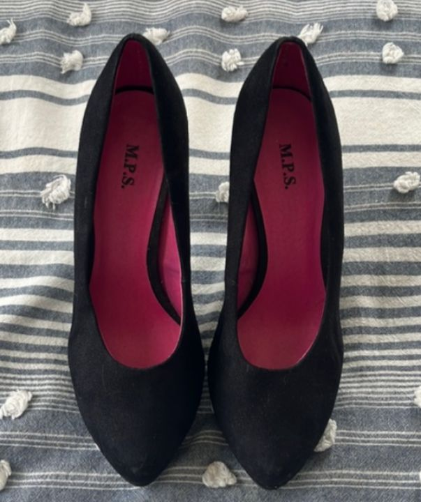 lot 690 image: Michael Shannon Black Suede Platform Pumps
