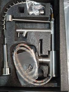 lot 4579 image: Stainless Steel Bathroom Faucet with Pull-Out Sprayer