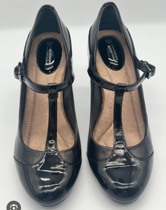 lot 4752 image: Giani Bernini Vineza T-strap Mary Jane pump - Size 7.5 W (Used)