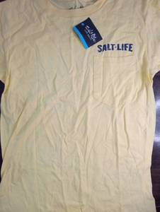 lot 4889 image: Salt Life Long Sleeve Pocket T-Shirt - Size Small