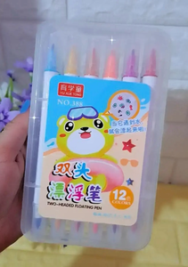 lot 5412 image: Yu Xue Tong No.388 12-color water-based floating paint marker set