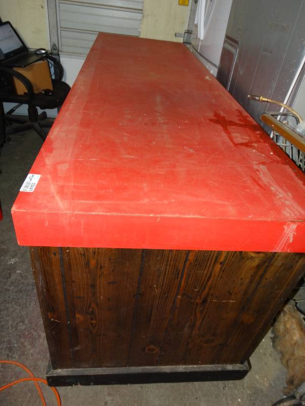 lot 10441 image: large counter on wheels