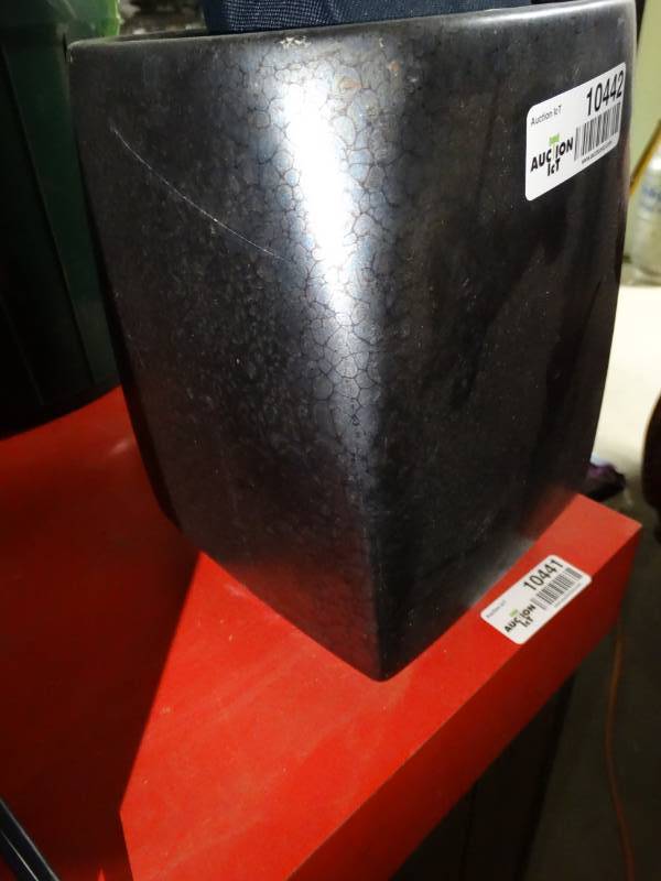 lot 10442 image: bathroom decor set