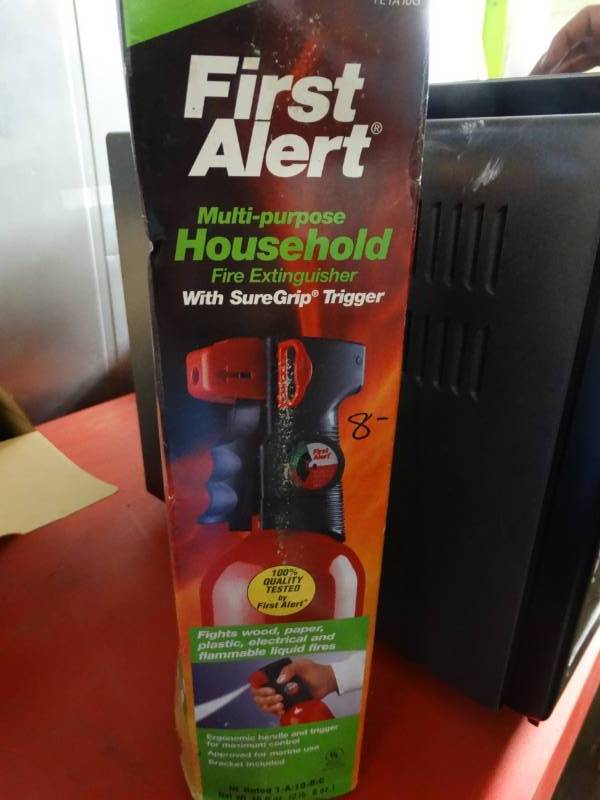 lot 10448 image: first alert fire extinguisher