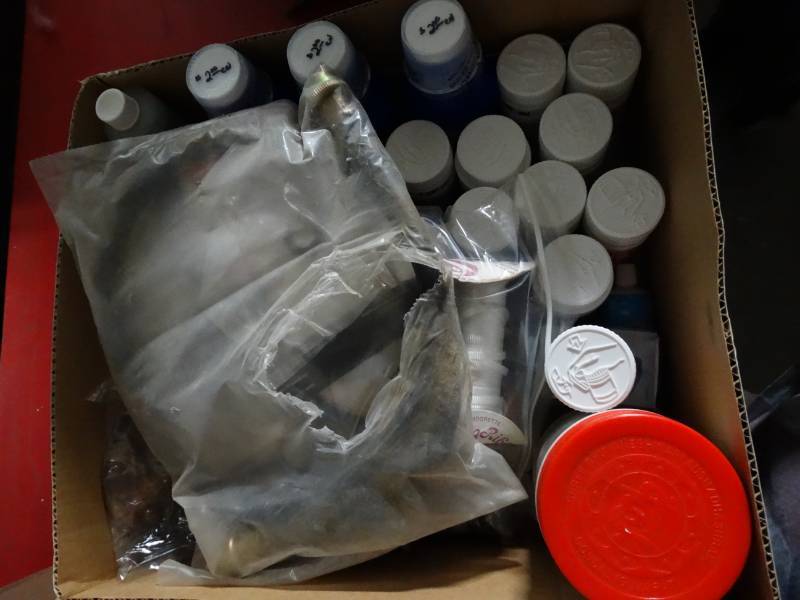 lot 10449 image: box of vitamins and medicine