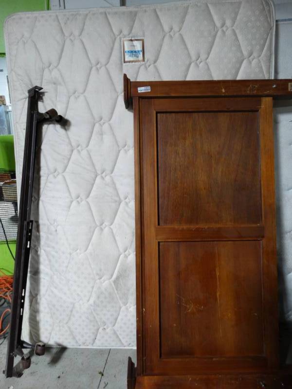 lot 10455 image: lot of two queen sized mattresses and headboard