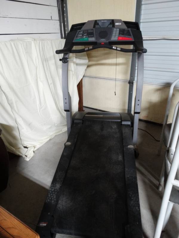 lot 10457 image: pro-form treadmill (in working condition)
