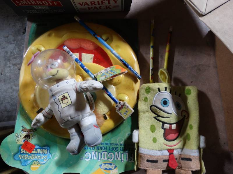 lot 10476 image: spongebob toys