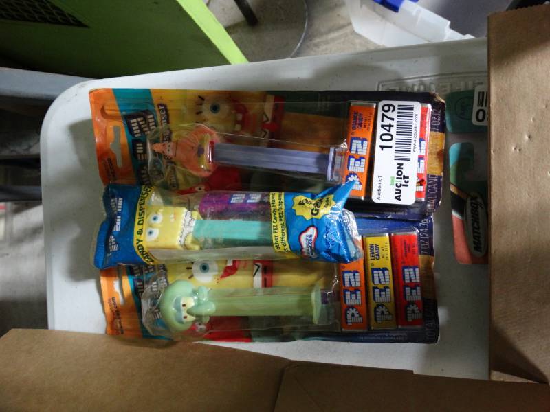 lot 10479 image: lot of 3 sponge bob pez dispensers