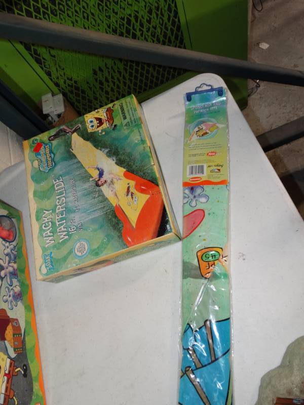 lot 10489 image: Lot of Spongebob Outdoor Toys