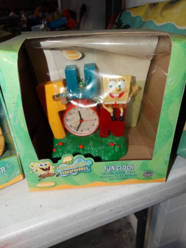 lot 10494 image: Spongebob Fun Talking Alarm Clock