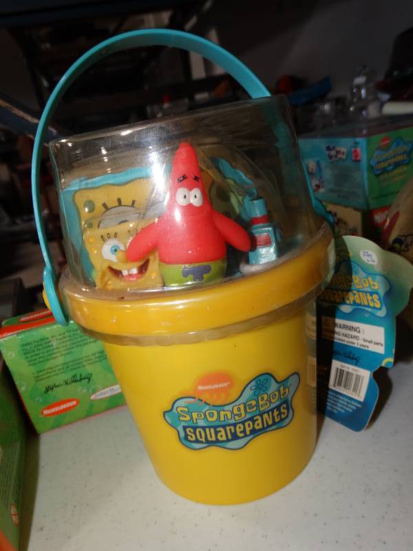 lot 10499 image: Spongebob Bucket of Fun