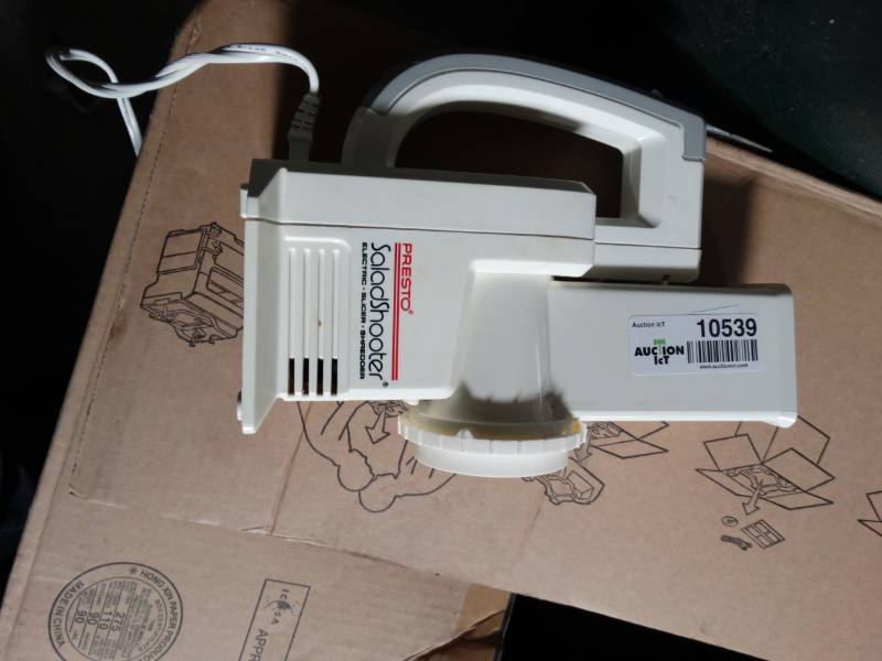 lot 10539 image: Presto Electric Salad Shooter