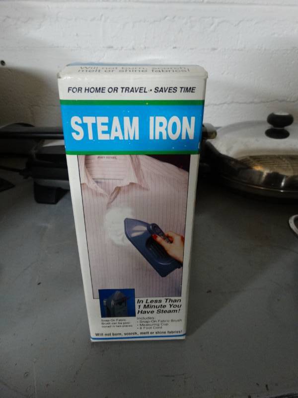 lot 10544 image: Vintage Steam Iron