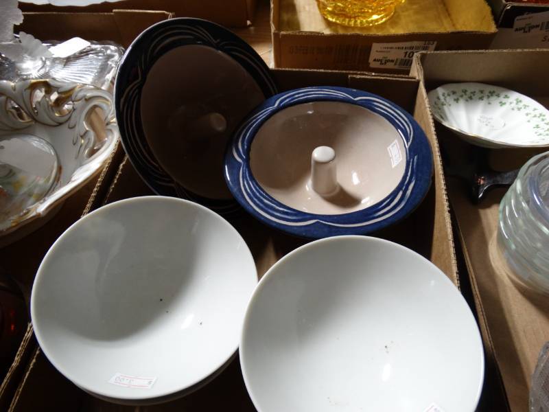 lot 10560 image: Lot of Misc. Dishware