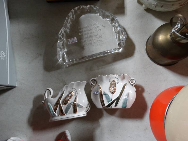 lot 10599 image: 2 Hand-Painted Japanese Decorative Dishes