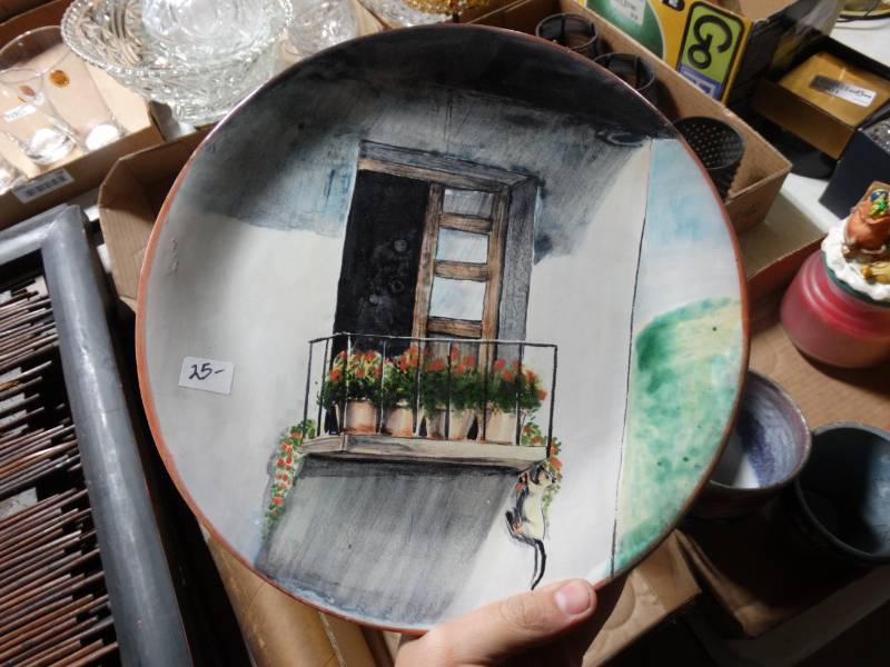 lot 10610 image: Hand Painted Decorative Plate and Holder from Mexico